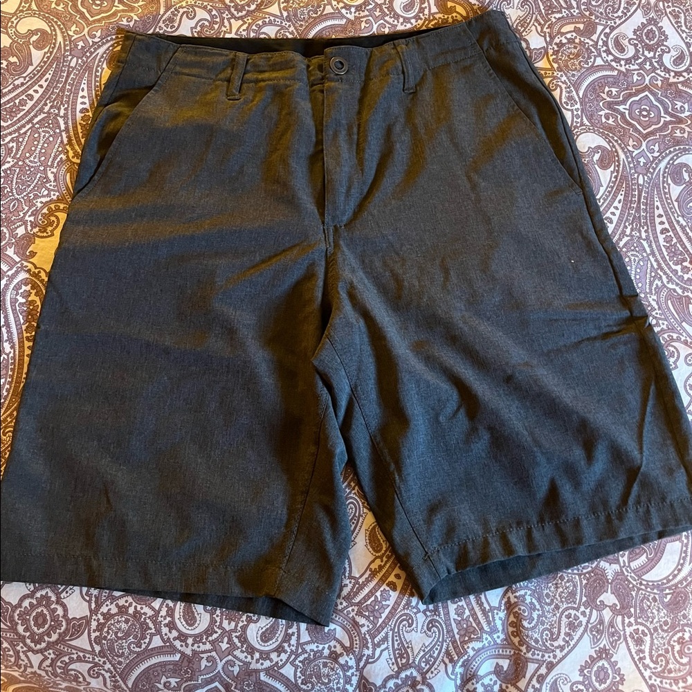 Men’s Volcom shorts